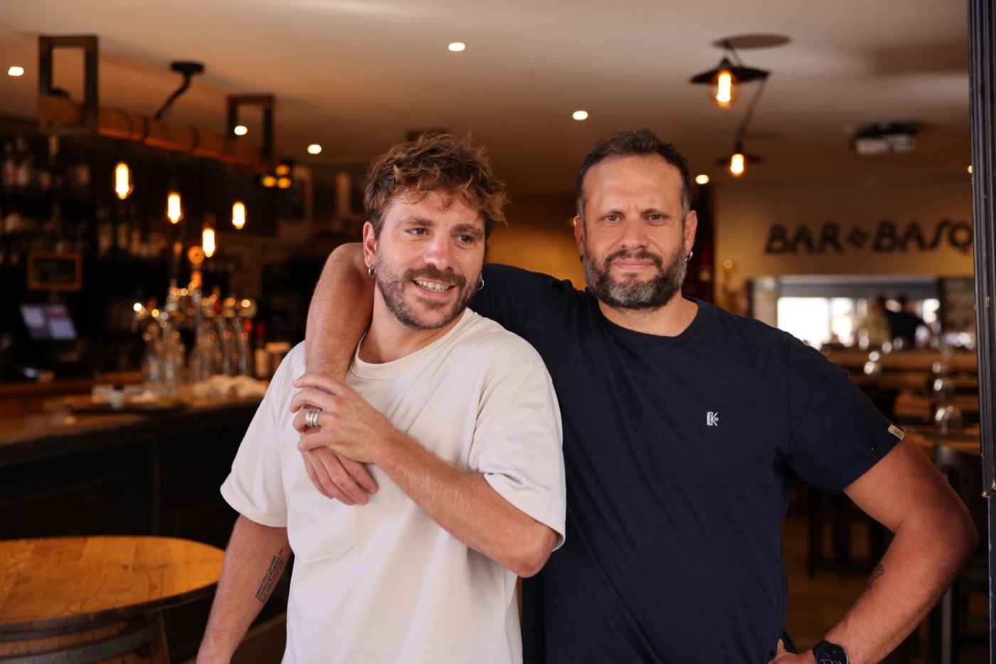 Florian et Flavien, patrons du Bar Basque Bayonne et copains avant tout
