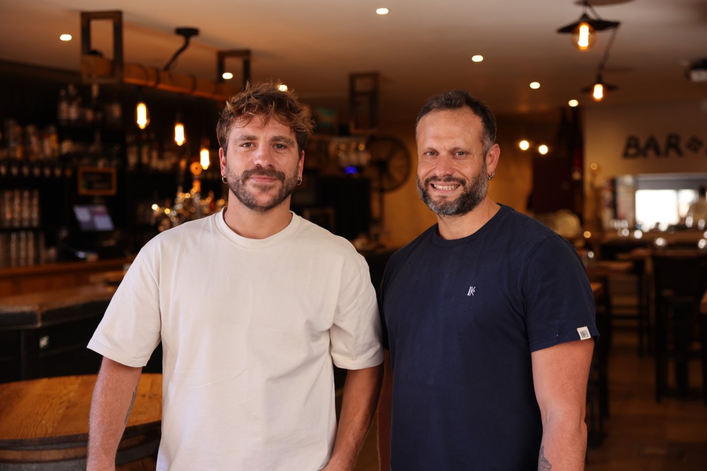 Florian et Flavien, patrons du Bar Basque Bayonne et copains avant tout